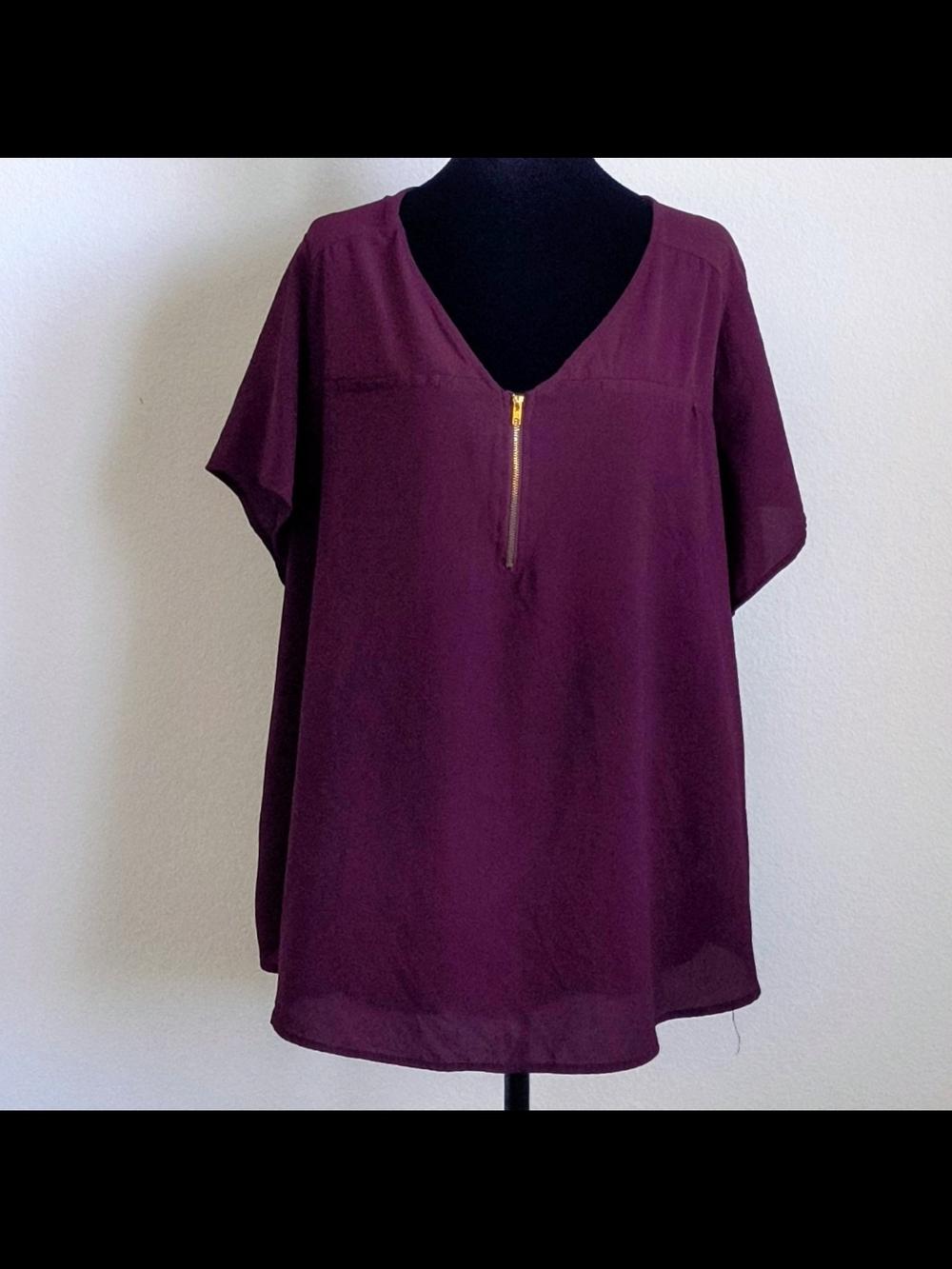 Tempted Hearts Plum V-Neck Short Sleeve Top with Gold Zipper